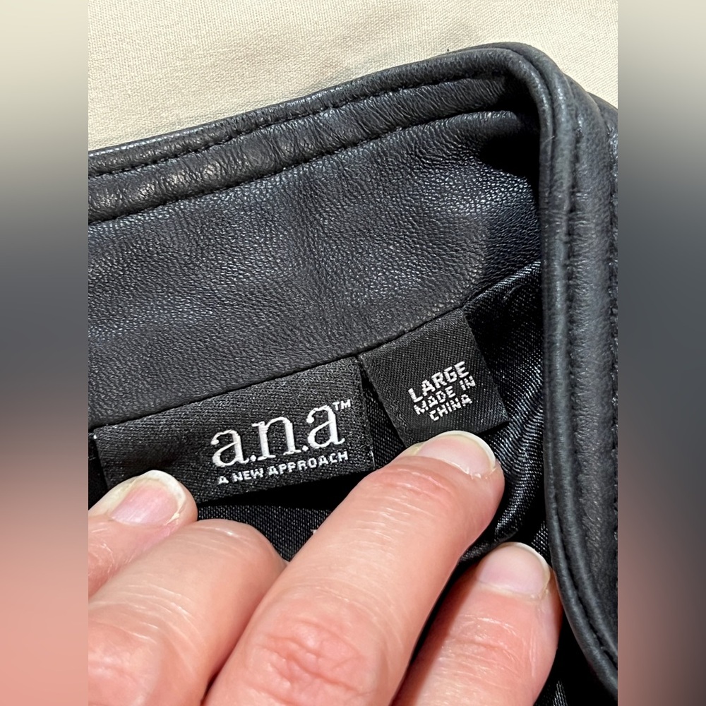 a.n.a. - Black Leather Jacket Size-M/L - Picture 3 of 4